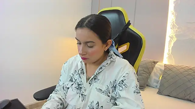 kira relish online show from 04/06/26, 11:33