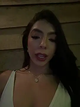 Snapshot of NINA_ROSEE397 chatting on 03/26/26, 02:32 NINA ROSEE397 online show from 03/26/26, 02:32