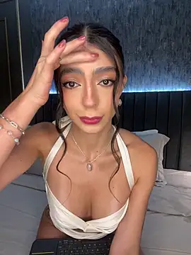 Snapshot of NINA_ROSEE397 chatting on 03/27/26, 11:49 NINA ROSEE397 online show from 03/27/26, 11:49