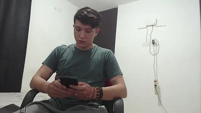 Lucifeeeer 666 online show from 04/23/26, 07:59