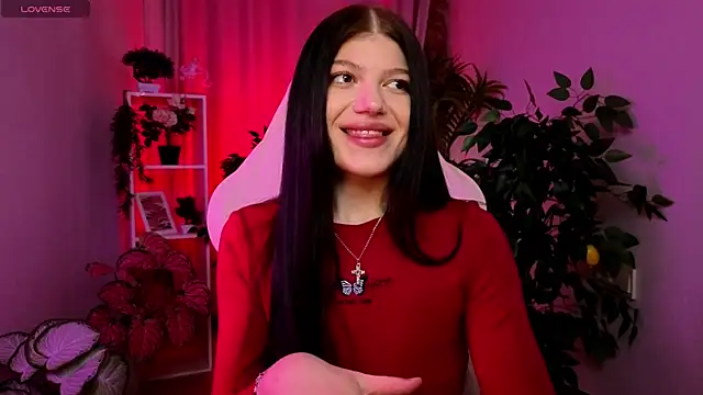 Snapshot of Softeach chatting on 04/06/26, 08:32 Softeach online show from 04/06/26, 08:32