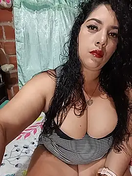 Snapshot of Candy_hot_crush chatting on 07/17/26, 03:15 Candy hot crush online show from 07/17/26, 03:15