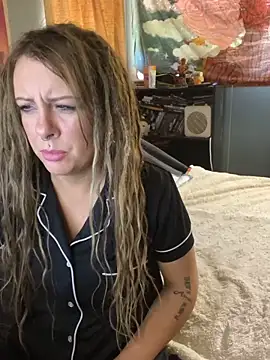 adirajade online show from 04/15/26, 07:51