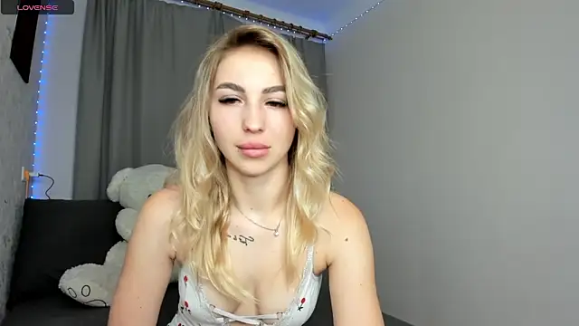 LadySweetN online show from 05/13/26, 10:17