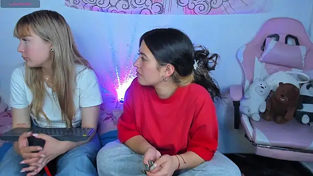 mia maddie222 online show from 04/15/26, 01:22