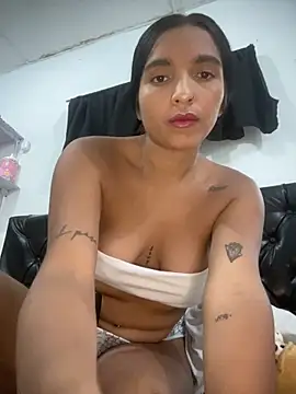 Snapshot of Blowjob-Queen_ chatting on 06/01/26, 03:18 Blowjob-Queen online show from 06/01/26, 03:18