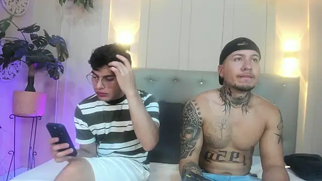 Snapshot of Lance_miller chatting on 04/06/26, 01:23 Lance miller online show from 04/06/26, 01:23