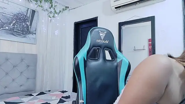 NIO kitty online show from 04/02/26, 03:24