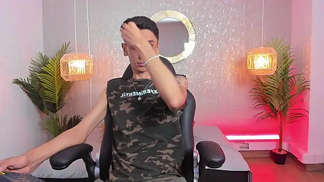 Snapshot of Gio_carangi chatting on 04/08/26, 03:08 Gio carangi online show from 04/08/26, 03:08