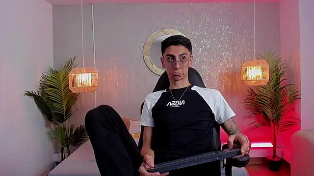 Snapshot of Gio_carangi chatting on 04/04/26, 03:13 Gio carangi online show from 04/04/26, 03:13