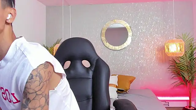 Snapshot of Gio_carangi chatting on 04/10/26, 03:02 Gio carangi online show from 04/10/26, 03:02