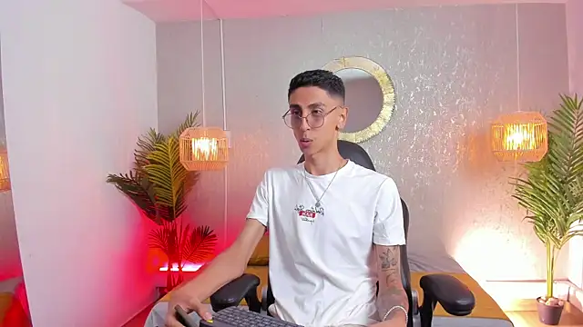 Snapshot of Gio_carangi chatting on 05/24/26, 02:55 Gio carangi online show from 05/24/26, 02:55