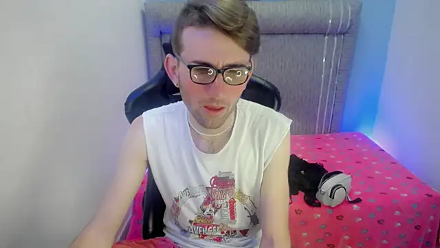 Snapshot of Dani_high chatting on 04/14/26, 12:10 Dani high online show from 04/14/26, 12:10