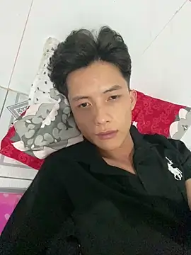 Nguyencuong1999 online show from 04/13/26, 10:36