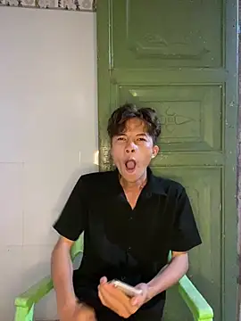 Nguyencuong1999 online show from 05/18/26, 10:14