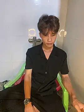 Nguyencuong1999 online show from 05/28/26, 08:22