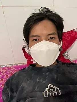 Nguyencuong1999 online show from 03/21/26, 04:35