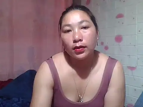 Hena   online show from 04/04/26, 07:15