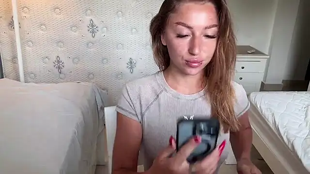 ViviGoddess online show from 04/07/26, 12:07