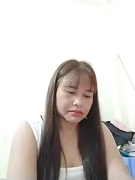 Snapshot of Moubie1 chatting on 05/10/26, 04:38 Moubie1 online show from 05/10/26, 04:38