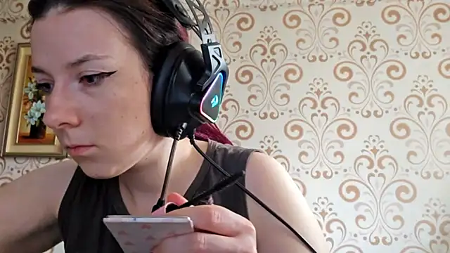 IsaSantella online show from 08/06/26, 08:09