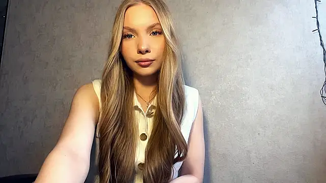 CarolineNine online show from 04/09/26, 02:12