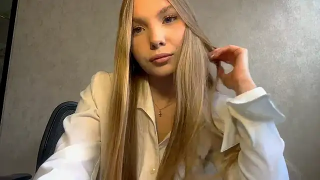 CarolineNine online show from 03/29/26, 12:51