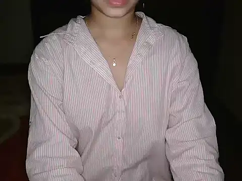 Snapshot of urvashi_rai chatting on 06/18/26, 01:26 urvashi rai online show from 06/18/26, 01:26