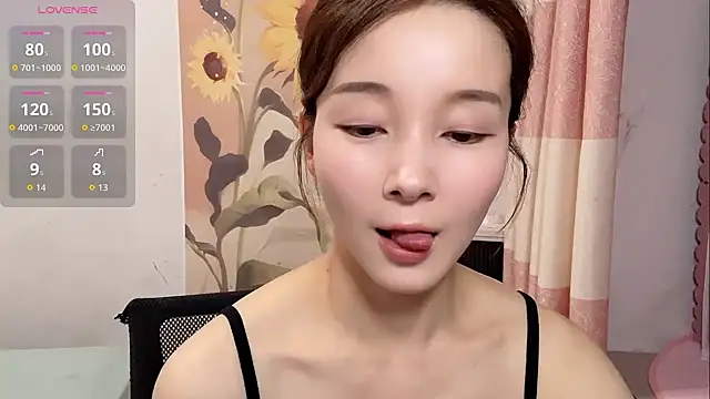 Snapshot of Tingting-rd chatting on 07/12/26, 11:33 Tingting-rd online show from 07/12/26, 11:33