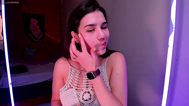 Elly  Green online show from 04/09/26, 02:02