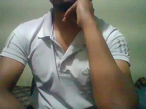 Snapshot of Veer0T0 chatting on 03/20/26, 01:45 Veer0T0 online show from 03/20/26, 01:45