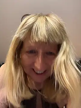 MatureKim online show from 04/11/26, 08:12