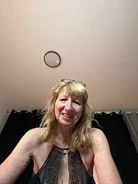 MatureKim online show from 04/12/26, 08:01