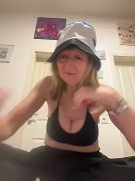 MatureKim online show from 04/04/26, 06:25