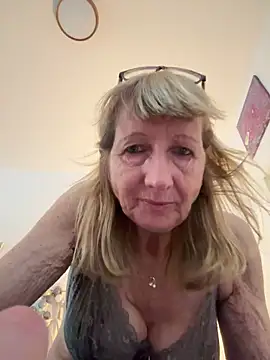 MatureKim online show from 03/30/26, 01:56