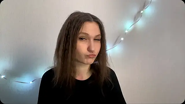 Juliajuicecam online show from 04/03/26, 10:11