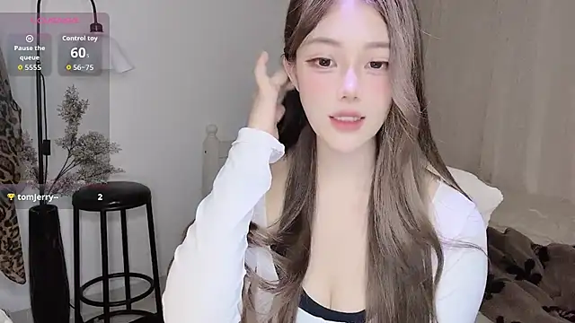 ceekie-77 online show from 04/09/26, 10:32