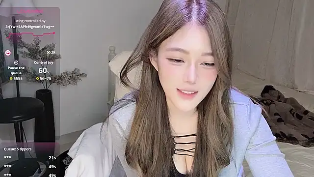 ceekie-77 online show from 04/12/26, 11:35