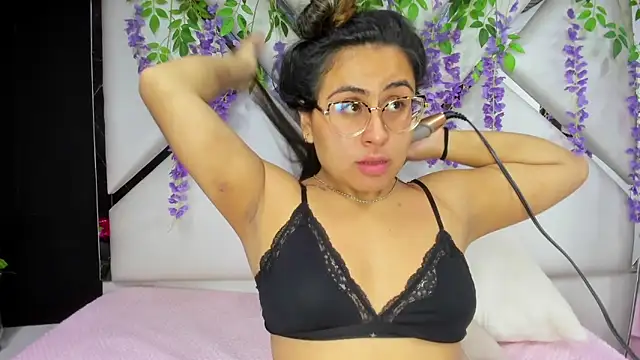 Freyaa Millerr online show from 04/02/26, 03:02