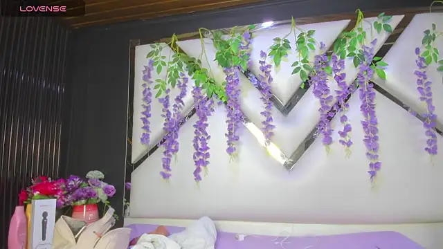 Freyaa Millerr online show from 04/11/26, 04:53