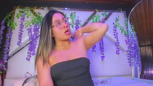 Freyaa Millerr online show from 04/22/26, 03:02