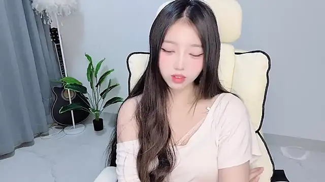 Yukiy8877 online show from 04/03/26, 10:05