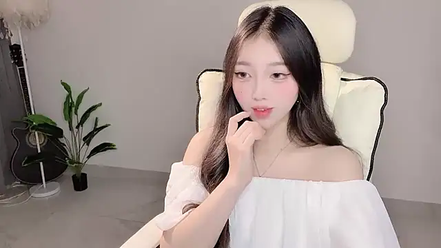 Yukiy8877 online show from 04/08/26, 11:28