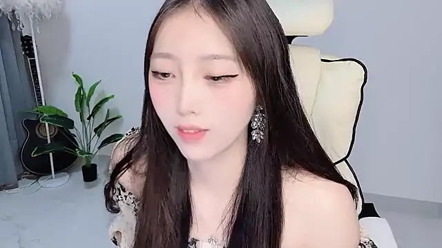 Yukiy8877 online show from 04/10/26, 10:55