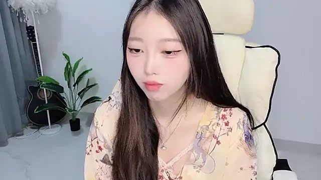 Yukiy8877 online show from 04/04/26, 10:27