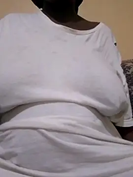 Snapshot of Coco2vee chatting on 03/27/26, 07:28 Coco2vee online show from 03/27/26, 07:28