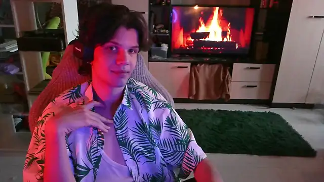 Lucius Mo online show from 04/05/26, 02:57