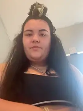 Khloeross online show from 05/26/26, 12:47