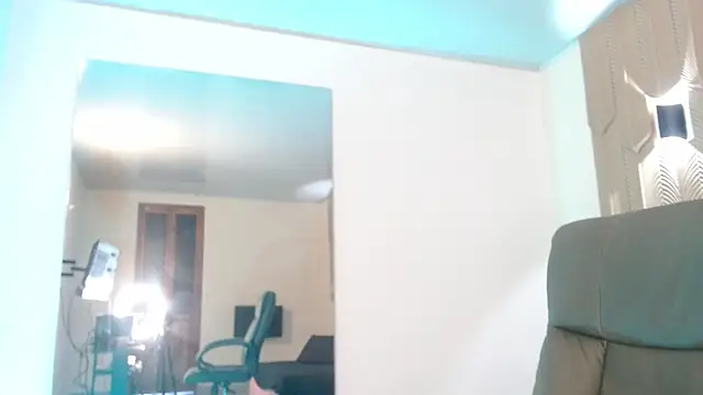 mia coral1 online show from 04/09/26, 10:49