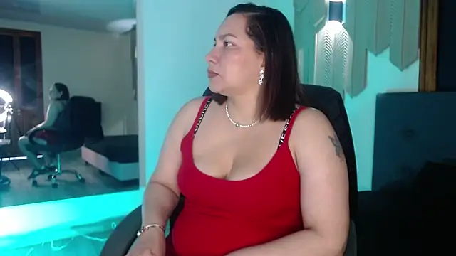 mia coral1 online show from 04/11/26, 10:24